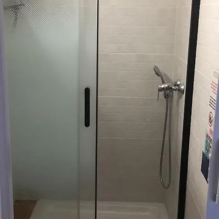 Quarto em Acomodações Particulares Casa Sur H1 *